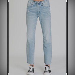 Silver Frisco Straight high rise jeans . Women’s size 28